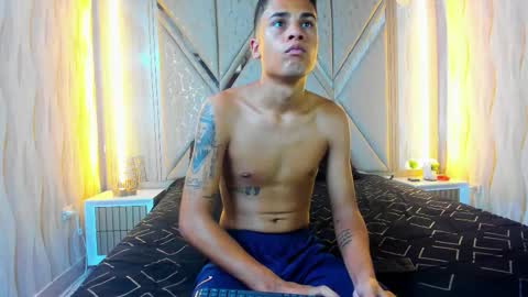 Snapshot of twink_davidx chatting on 23, 11, 2025 Dani online show from 23, 11, 2025