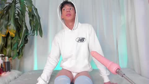 Snapshot of twink_lion chatting on 8, 1, 2025 Lion online show from 8, 1, 2025