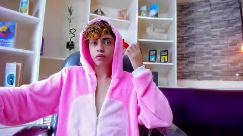 twinkk_guyy online show from 23, 11, 2025