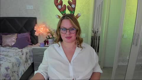 Snapshot of twinklingstar_ chatting on 25, 12, 2024 twinklingstar_ online show from 25, 12, 2024