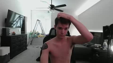 Snapshot of twinkvibez chatting on 13, 11, 2025 OnlyOwen online show from 13, 11, 2025