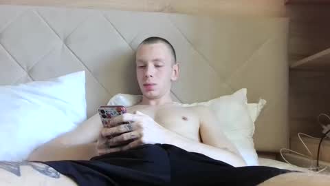 Snapshot of twinkyboyxq chatting on 25, 9, 2025 TwinkyBoyxq online show from 25, 9, 2025