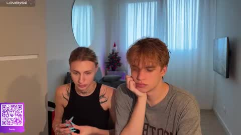 Molly and Nick online show from 16, 12, 2025