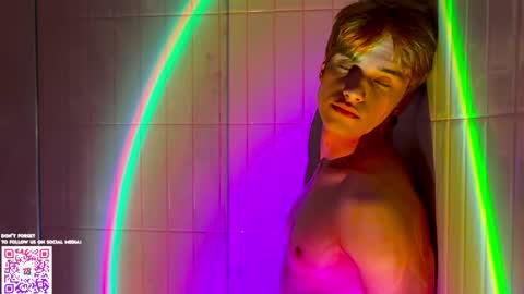 Molly and Nick online show from 18, 4, 2026