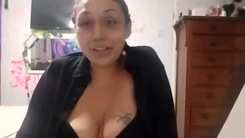 Twocrazy85 online show from 6, 11, 2025