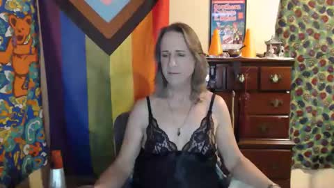 twocumkerry online show from 10, 4, 2026