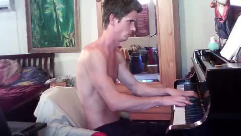 TobeBritta online show from 4, 1, 2025