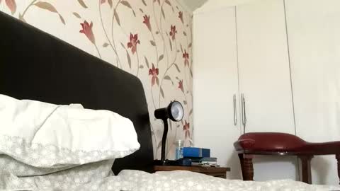 Twoheaven online show from 7, 4, 2026