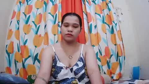 Snapshot of twowetcuties chatting on 19, 1, 2025 Lyn and lea online show from 19, 1, 2025
