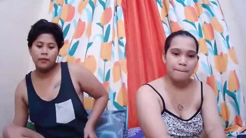 Snapshot of twowetcuties chatting on 29, 1, 2025 Lyn and lea online show from 29, 1, 2025
