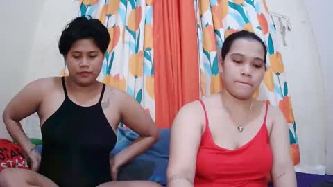 Snapshot of twowetcuties chatting on 13, 2, 2025 Lyn and lea online show from 13, 2, 2025