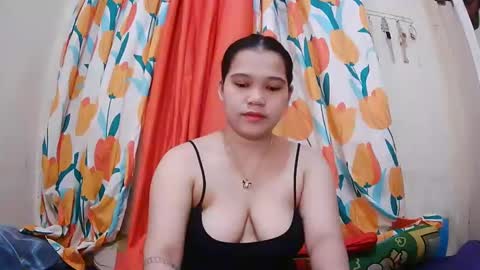 Snapshot of twowetcuties chatting on 15, 2, 2025 Lyn and lea online show from 15, 2, 2025