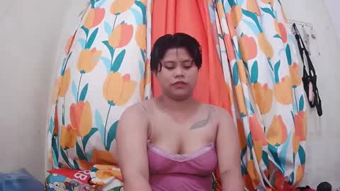 Snapshot of twowetcuties chatting on 2, 3, 2025 Lyn and lea online show from 2, 3, 2025