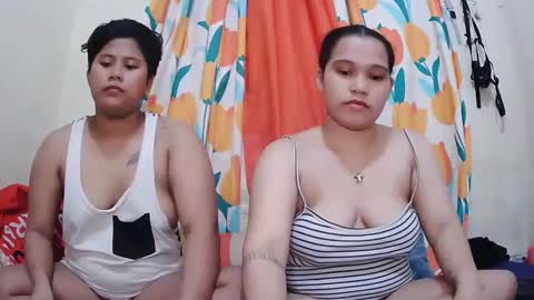 Snapshot of twowetcuties chatting on 11, 3, 2025 Lyn and lea online show from 11, 3, 2025
