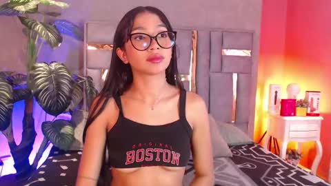 tyla_ks online show from 23, 9, 2025