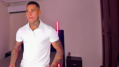 tyler_bell_ online show from 27, 3, 2026