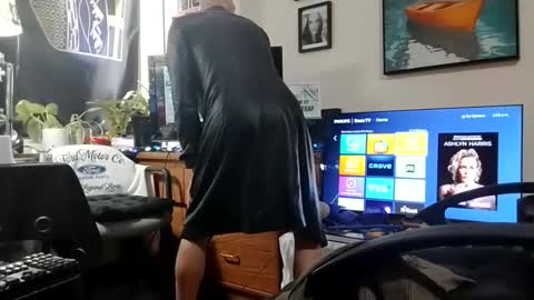 tyler_durdan_29 online show from 10, 6, 2026