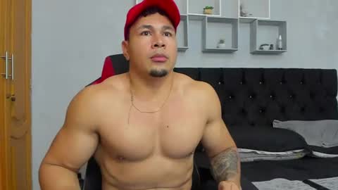 tyler_hank1 online show from 5, 7, 2026