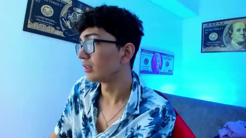   online show from 30, 12, 2024