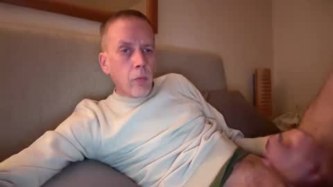 Snapshot of tyronev70 chatting on 11, 4, 2026 Ty online show from 11, 4, 2026