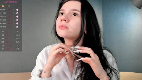 Lili online show from 6, 2, 2025