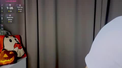 Polly online show from 3, 11, 2025