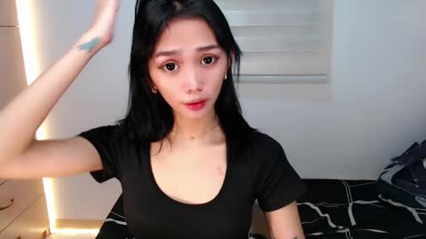 Snapshot of ughliah chatting on 21, 9, 2025 urbbgirl alliah online show from 21, 9, 2025