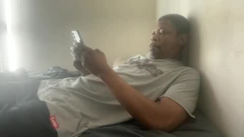 Snapshot of uglydudefucks chatting on 9, 10, 2025 letscam2cam bbc cockring big cock online show from 9, 10, 2025