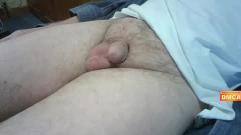 Hairy UK guy online show from 2, 1, 2025