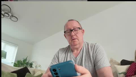 ukhotmaturefuncouple online show from 31, 5, 2026