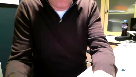 Snapshot of ukshowall chatting on 16, 10, 2025 mark online show from 16, 10, 2025