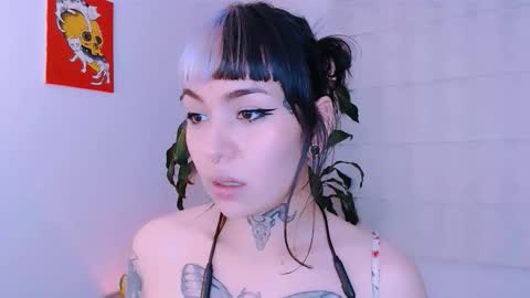 Snapshot of ulala_martina chatting on 5, 10, 2025 Martina online show from 5, 10, 2025