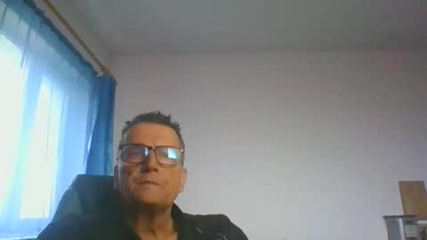 ulmeni4 online show from 3, 11, 2025