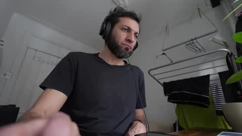 ultratoaster online show from 18, 12, 2025