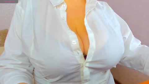 umnizza7777 online show from 8, 3, 2025