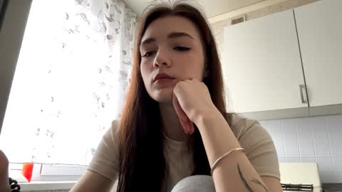 Snapshot of unaberto chatting on 19, 12, 2025 Isobelle lisi online show from 19, 12, 2025