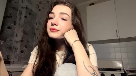 Snapshot of unaberto chatting on 22, 12, 2025 Isobelle lisi online show from 22, 12, 2025