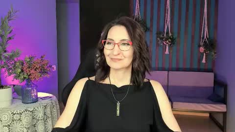 UnaTera online show from 11, 10, 2025