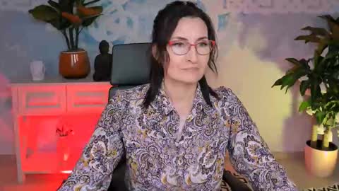 UnaTera online show from 31, 10, 2025