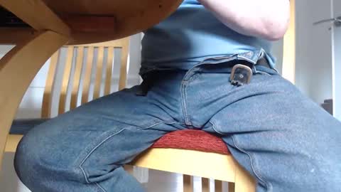 Snapshot of uncle2433 chatting on 18, 11, 2025 Uncle online show from 18, 11, 2025