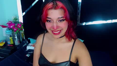Snapshot of underbaby_ chatting on 28, 12, 2024 UnderBaby online show from 28, 12, 2024
