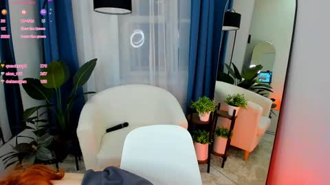 Snapshot of unicent chatting on 2, 12, 2024 Call me Mira thumbs up its make me happy online show from 2, 12, 2024
