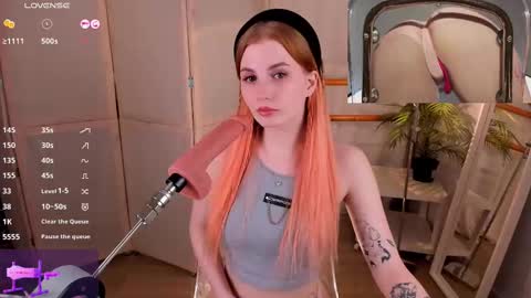 Snapshot of unicent chatting on 12, 2, 2025 Call me Mira thumbs up its make me happy online show from 12, 2, 2025