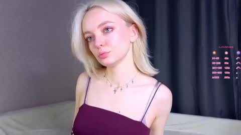 ShizukaShizuSHIZ online show from 10, 10, 2025