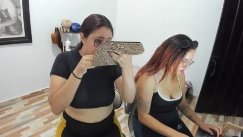 Snapshot of until_wet chatting on 23, 1, 2025 Kary and jhoa online show from 23, 1, 2025