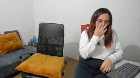 Snapshot of until_wet chatting on 15, 2, 2025 Kary and jhoa online show from 15, 2, 2025