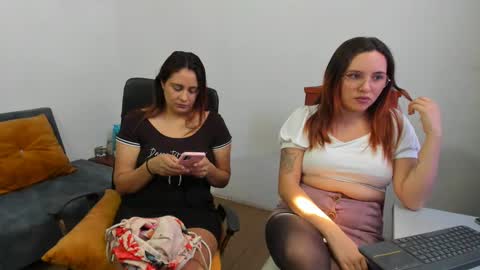 Snapshot of until_wet chatting on 15, 2, 2025 Kary and jhoa online show from 15, 2, 2025