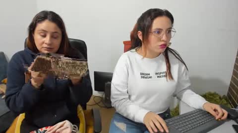 Snapshot of until_wet chatting on 4, 3, 2025 Kary and jhoa online show from 4, 3, 2025