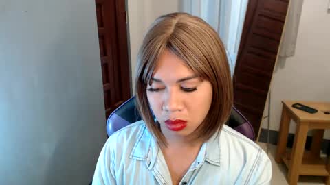 Snapshot of ur_cutiesthotasianxx chatting on 23, 1, 2025 Vee online show from 23, 1, 2025