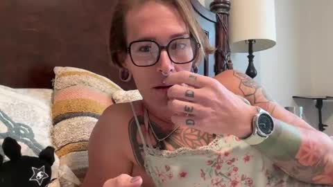 Snapshot of ur_goddess_daylee chatting on 15, 11, 2025 Goddess online show from 15, 11, 2025